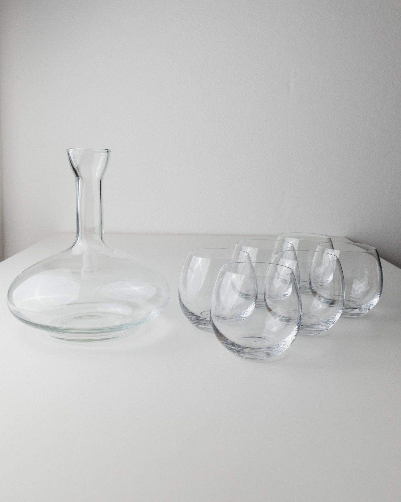 Vintage Trinkglas Set von 6 und Karaffe, klar, zeitloses Design, Italien 80er