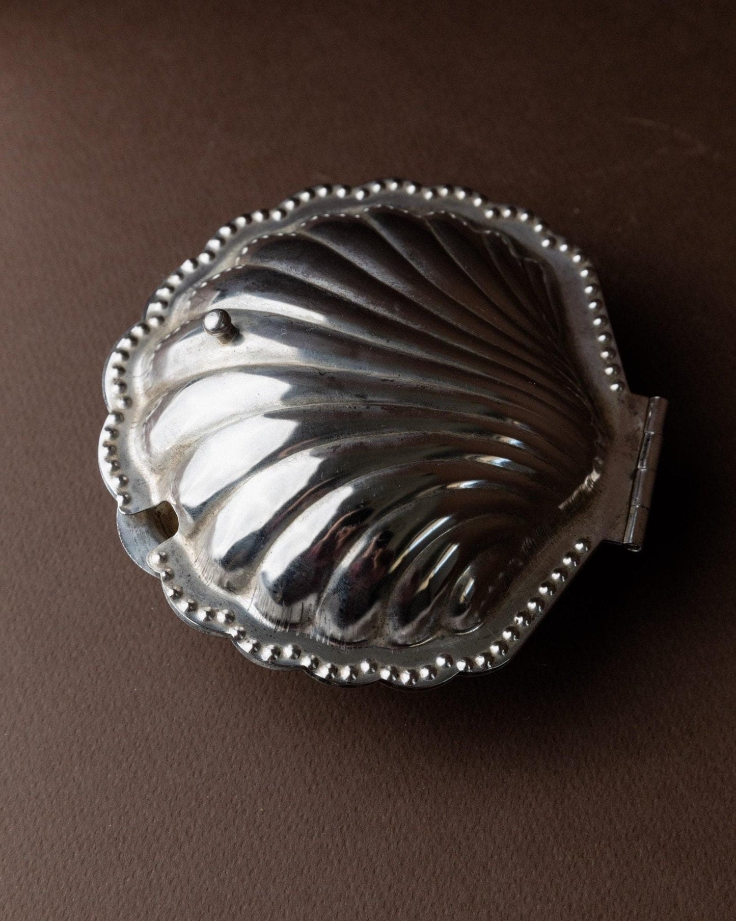 Sucrier vintage en forme de coquillage avec cuillère Italie années 1960 décoration de table élégante