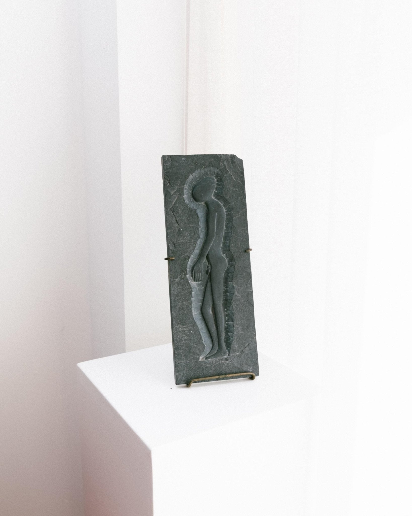 Vintage Steinrelief "Alien Man" aus Schiefer, Italien 1970er