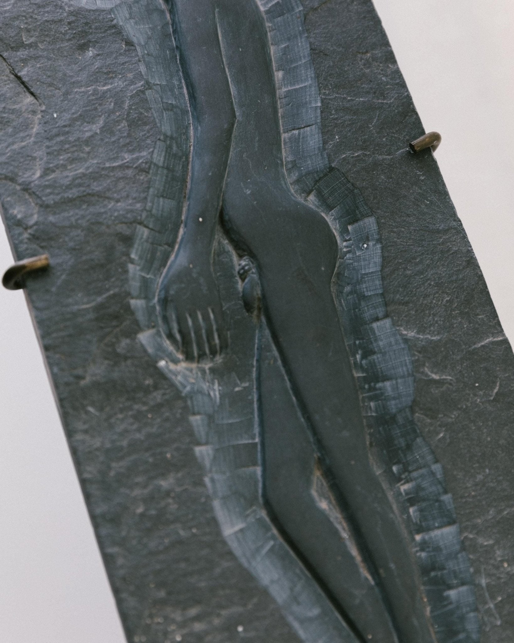 Vintage Steinrelief "Alien Man" aus Schiefer, Italien 1970er