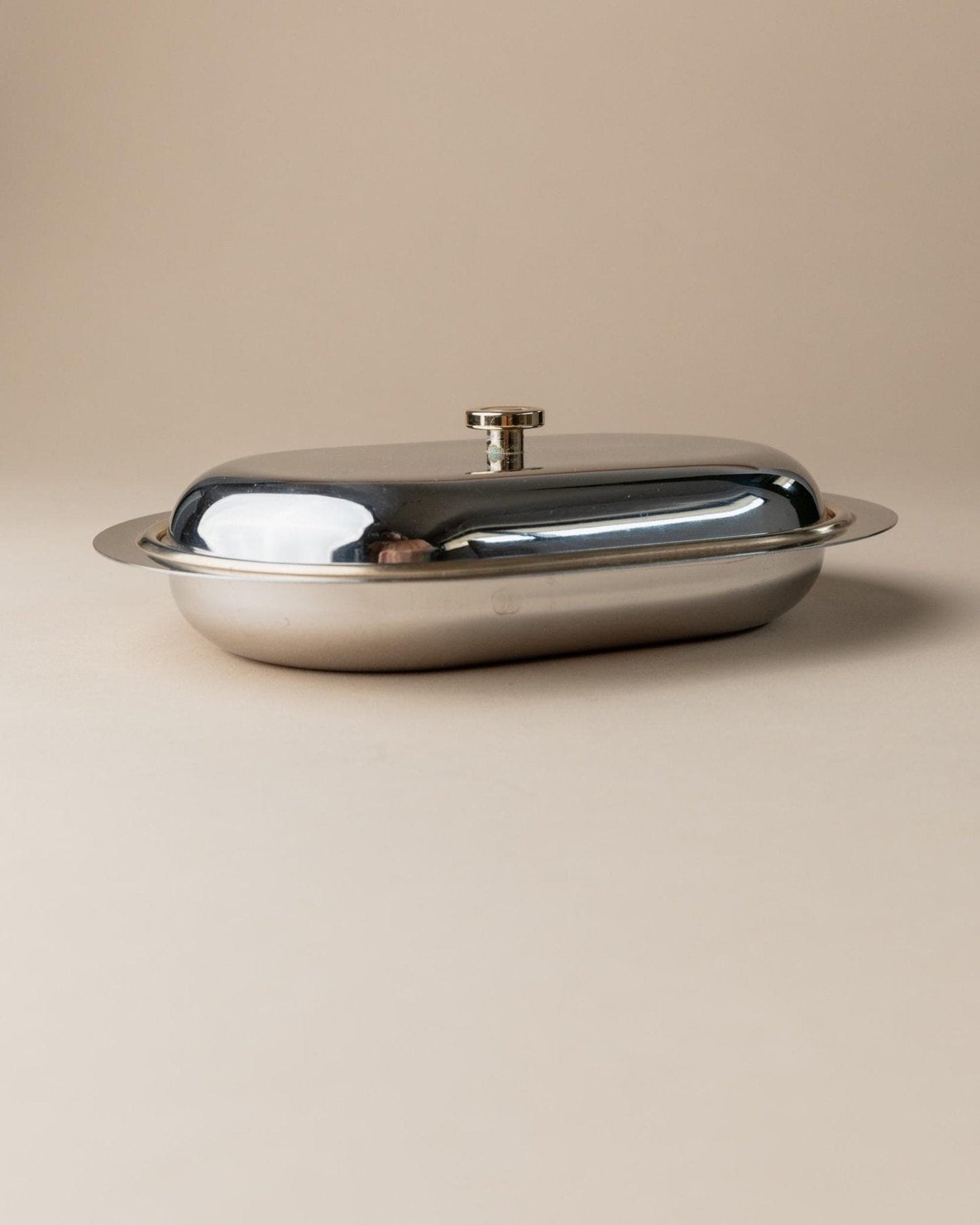 Beurrier vintage en acier inoxydable avec couvercle et détails dorés, Italie années 1970