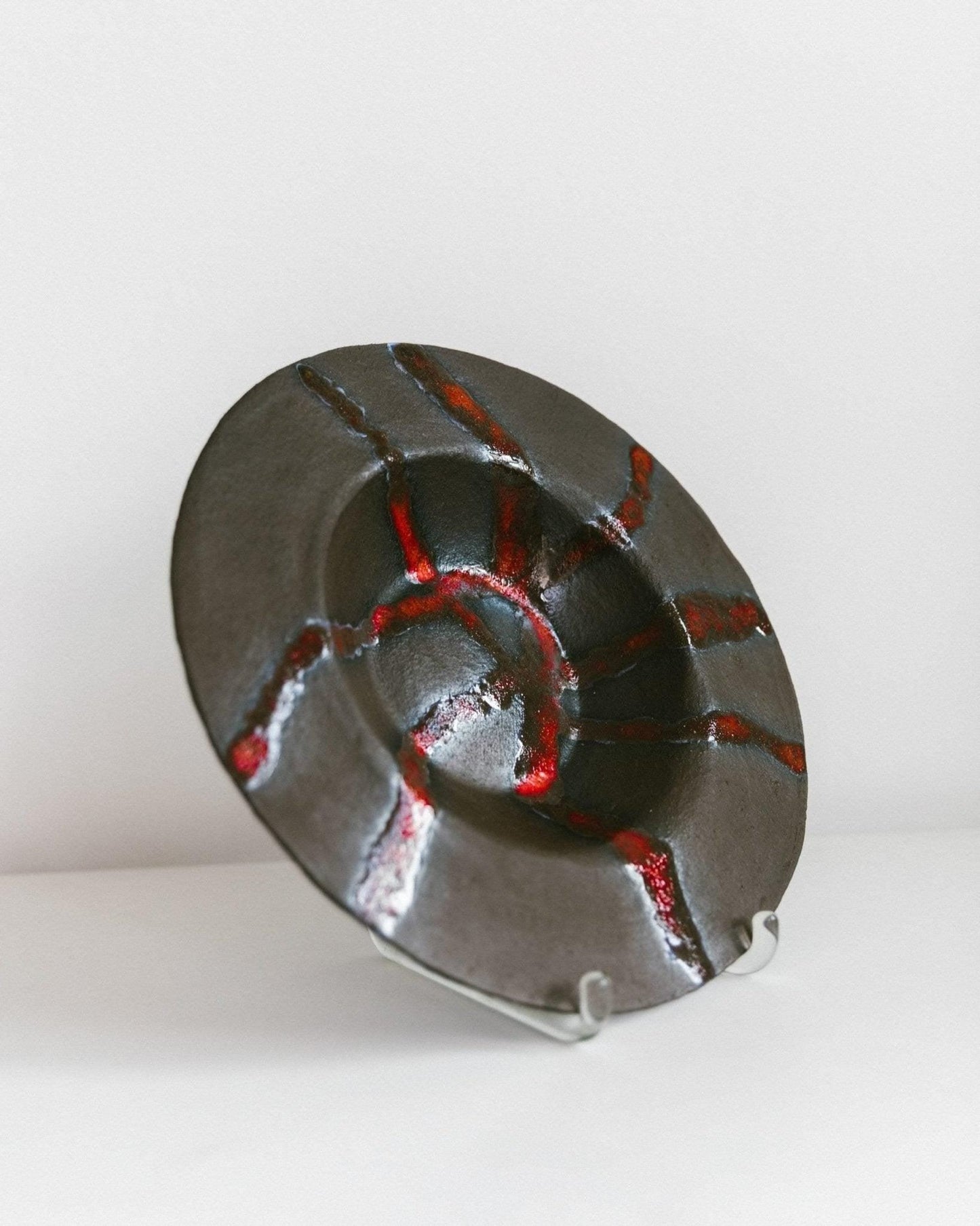 Vintage Keramikschale von TK, Italien, 1970er, einzigartig, braun mit roten Akzenten