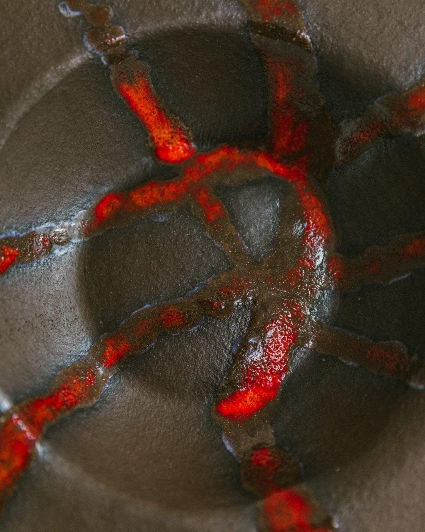 Vintage Keramikschale von TK, Italien, 1970er, einzigartig, braun mit roten Akzenten