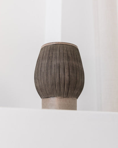 Vase vintage en céramique d'atelier des années 1970 - Gris et beige - Danemark du milieu du siècle