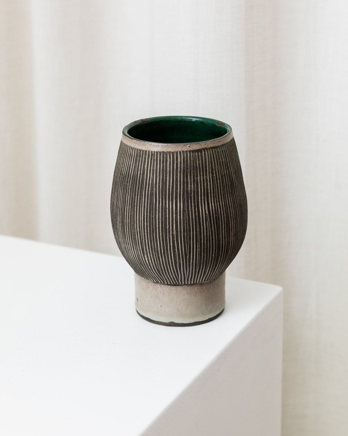 Vase vintage en céramique d'atelier des années 1970 - Gris et beige - Danemark du milieu du siècle