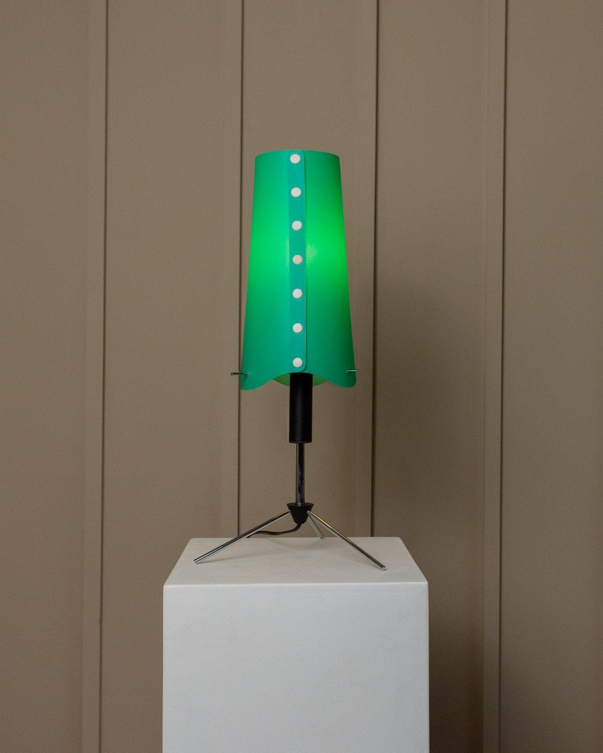 Lampe de table vintage style Memphis Italie années 1980, réglable, noire et chromée