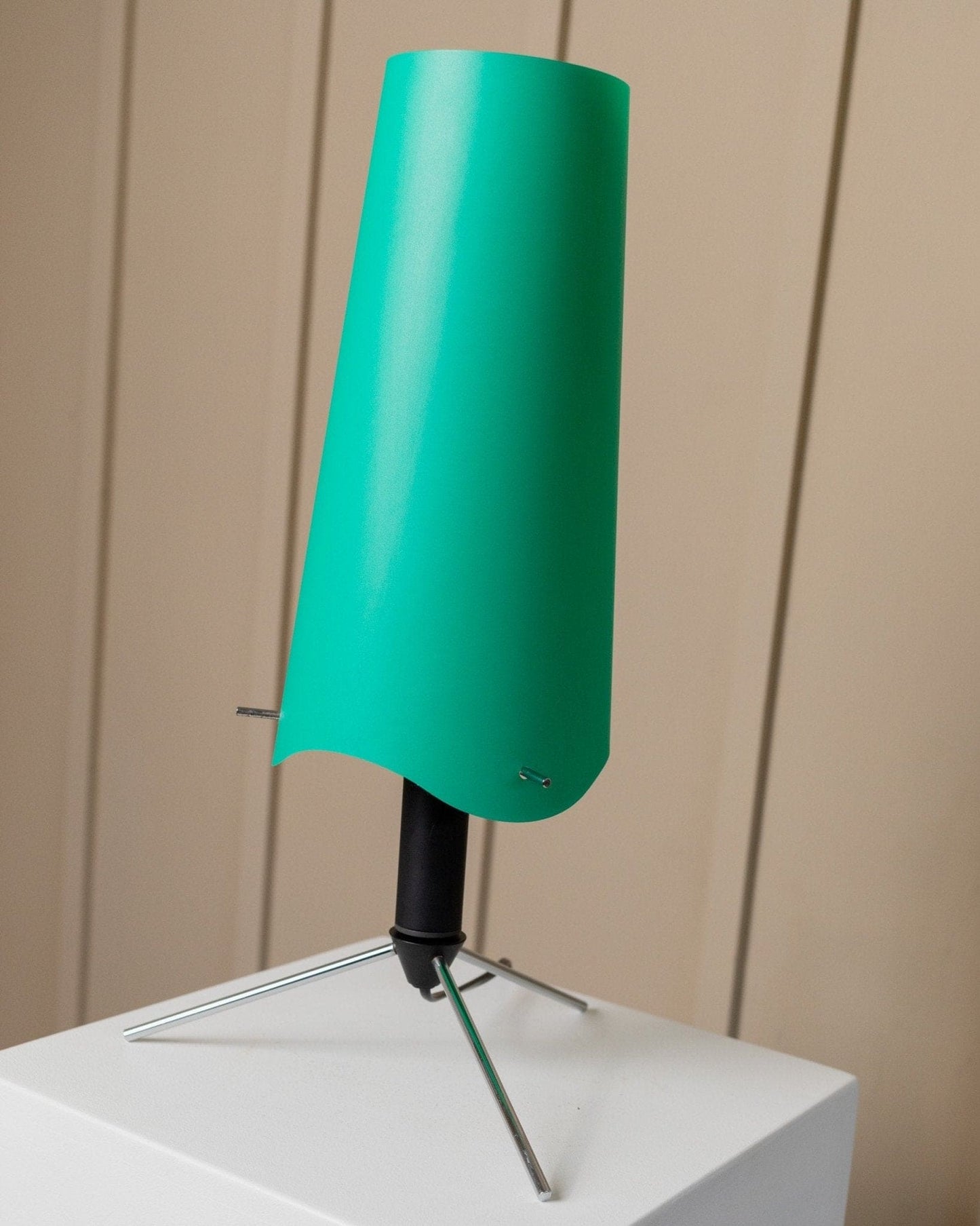 Vintage Tischlampe Memphis-Stil Italien 1980er, verstellbar, schwarz und chrom