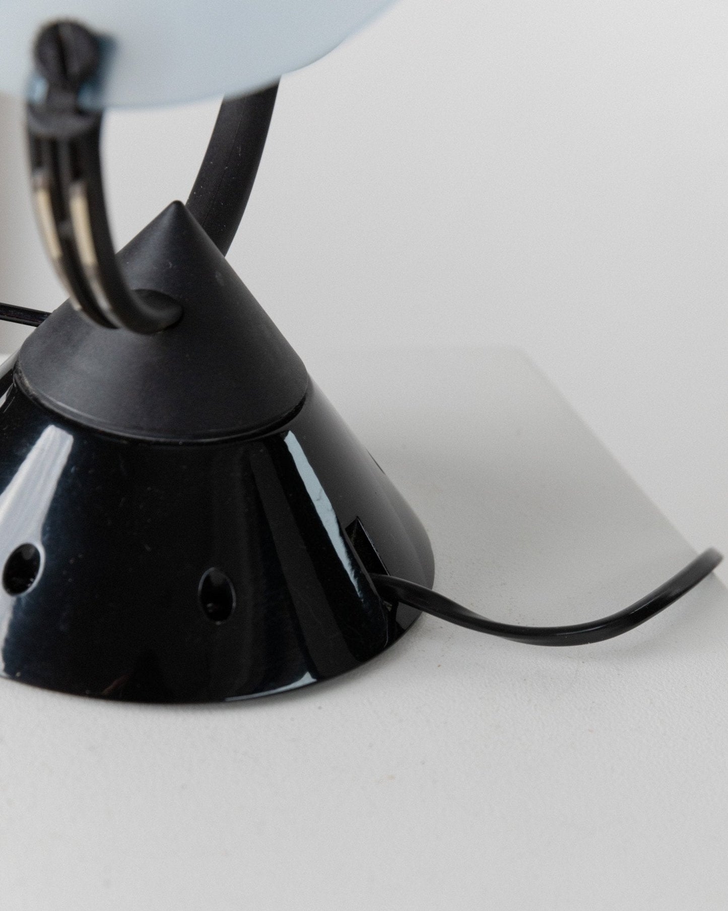 Vintage Tischlampe Sestante von Lamperti für Memphis Design Italy blau schwarz