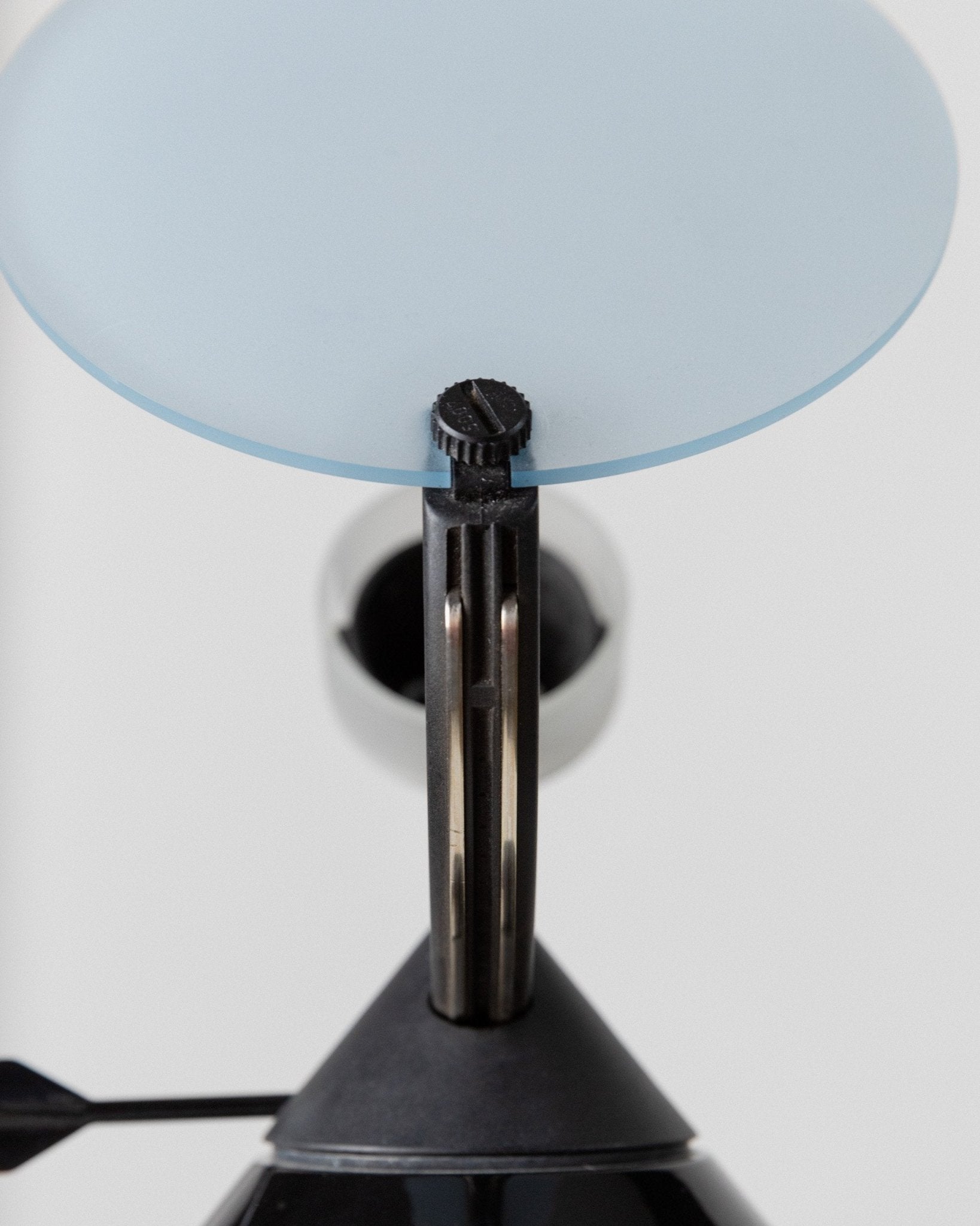 Vintage Tischlampe Sestante von Lamperti für Memphis Design Italy blau schwarz