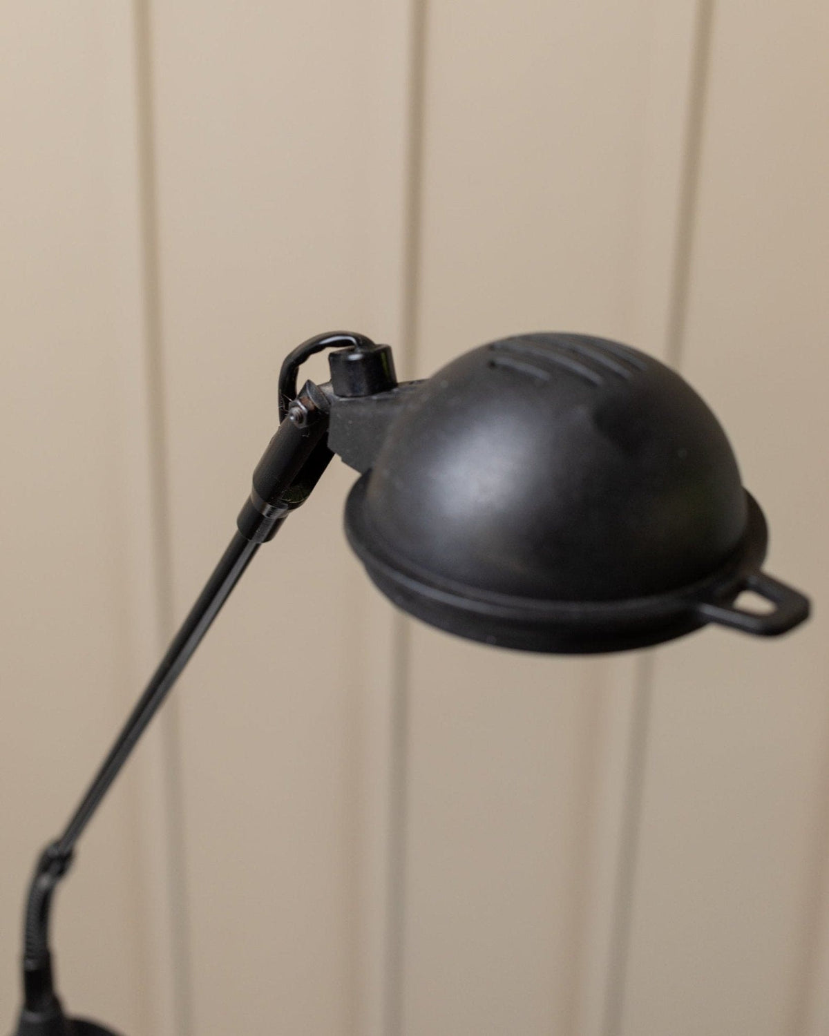 Lampe de table vintage TPB noire postmoderne Memphis Design Italie années 1980