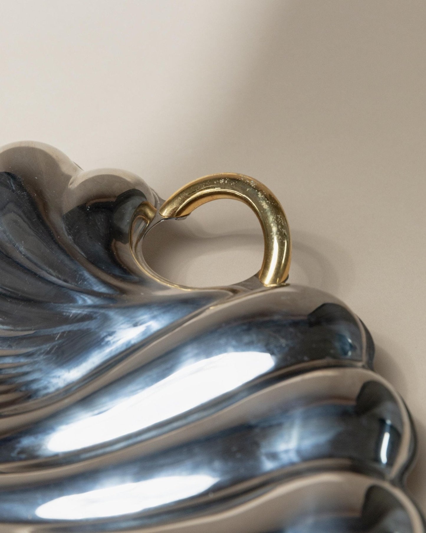 Vintage Tablett Muschelform von Becchetti für Becchetti Design Italy mit goldenen Details