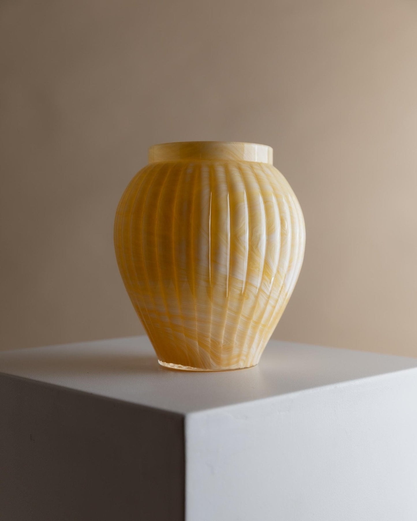 Vintage Vase Murano Glas von Valentino Roma, gelb-weiß