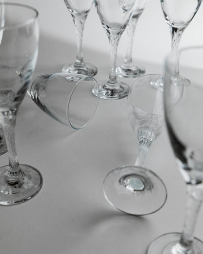 Vintage Weinglas Set von 10 mit gedrehtem Stiel aus Italien