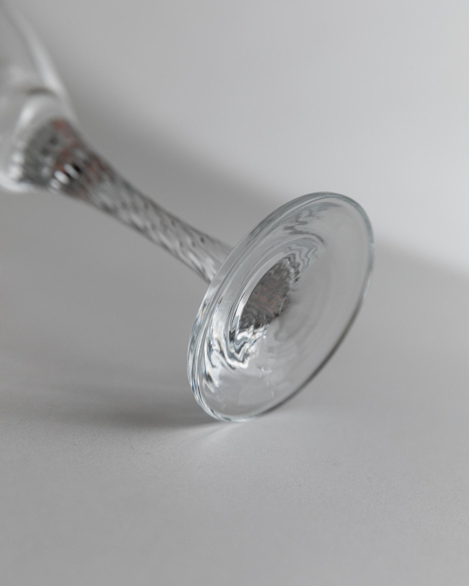 Vintage Weinglas Set von 10 mit gedrehtem Stiel aus Italien