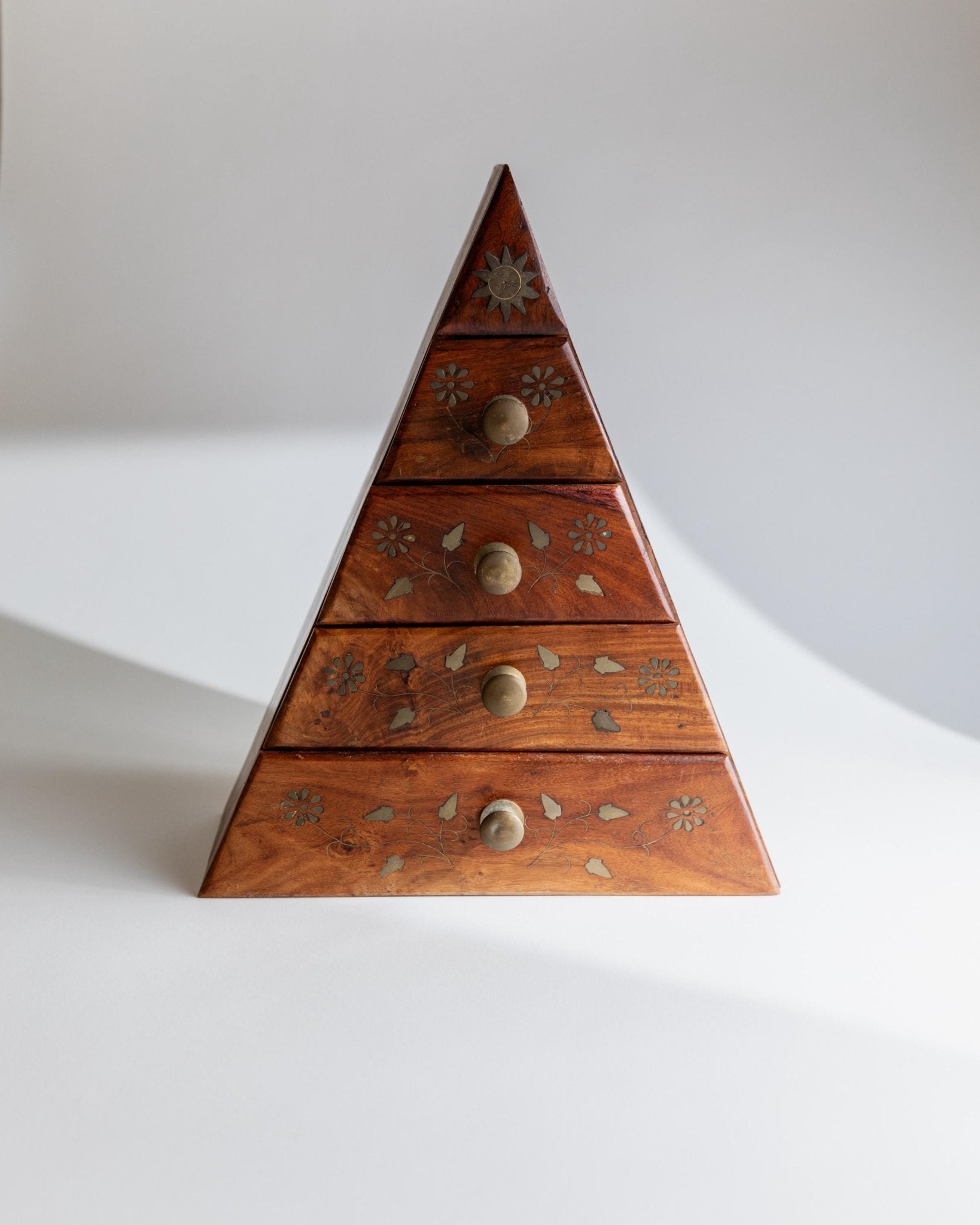 Vintage Schmuckschatulle Pyramide mit Messingintarsien, 4 Schubladen, Italien 1970er