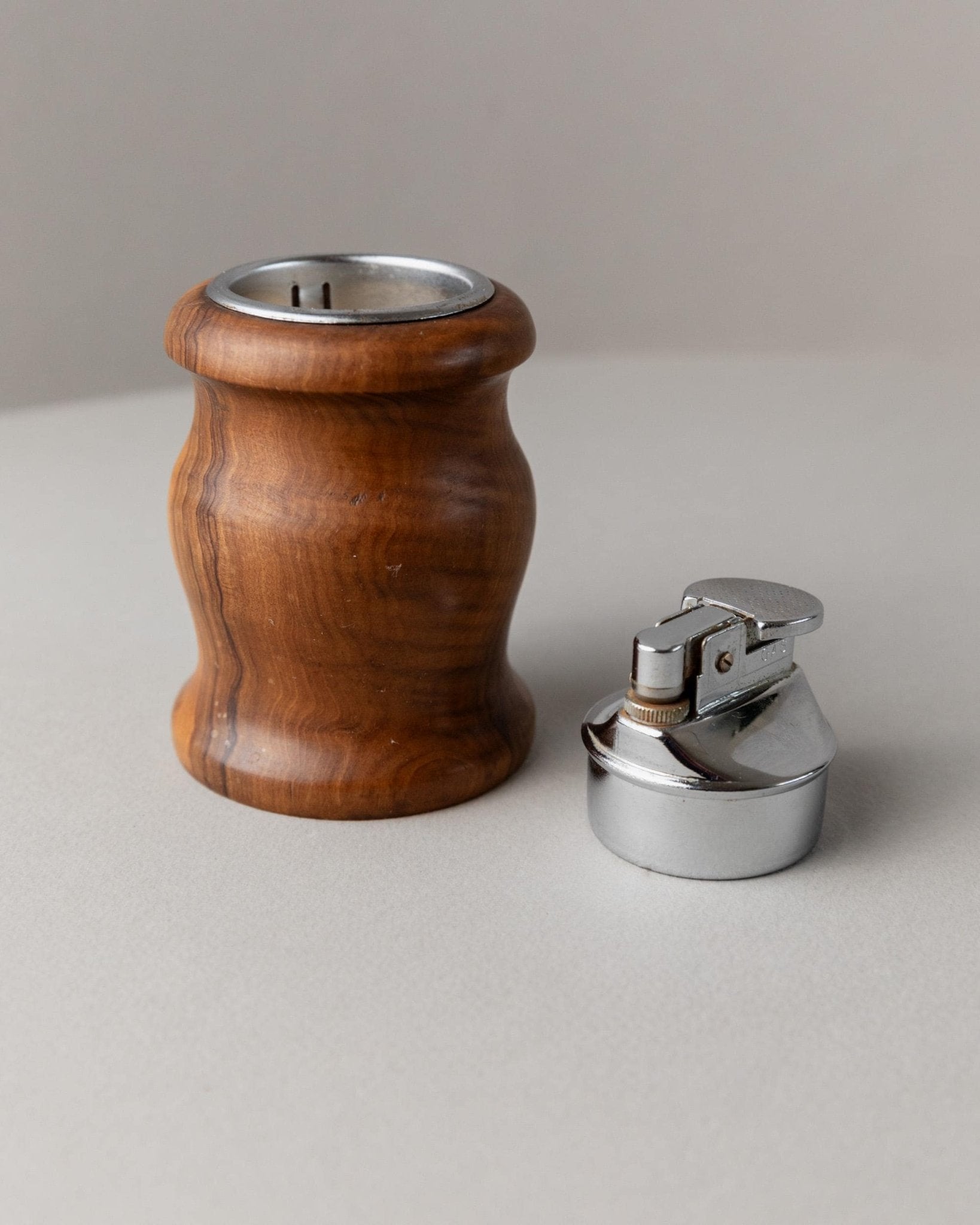 Vintage Tischfeuerzeug Holz einzigartig