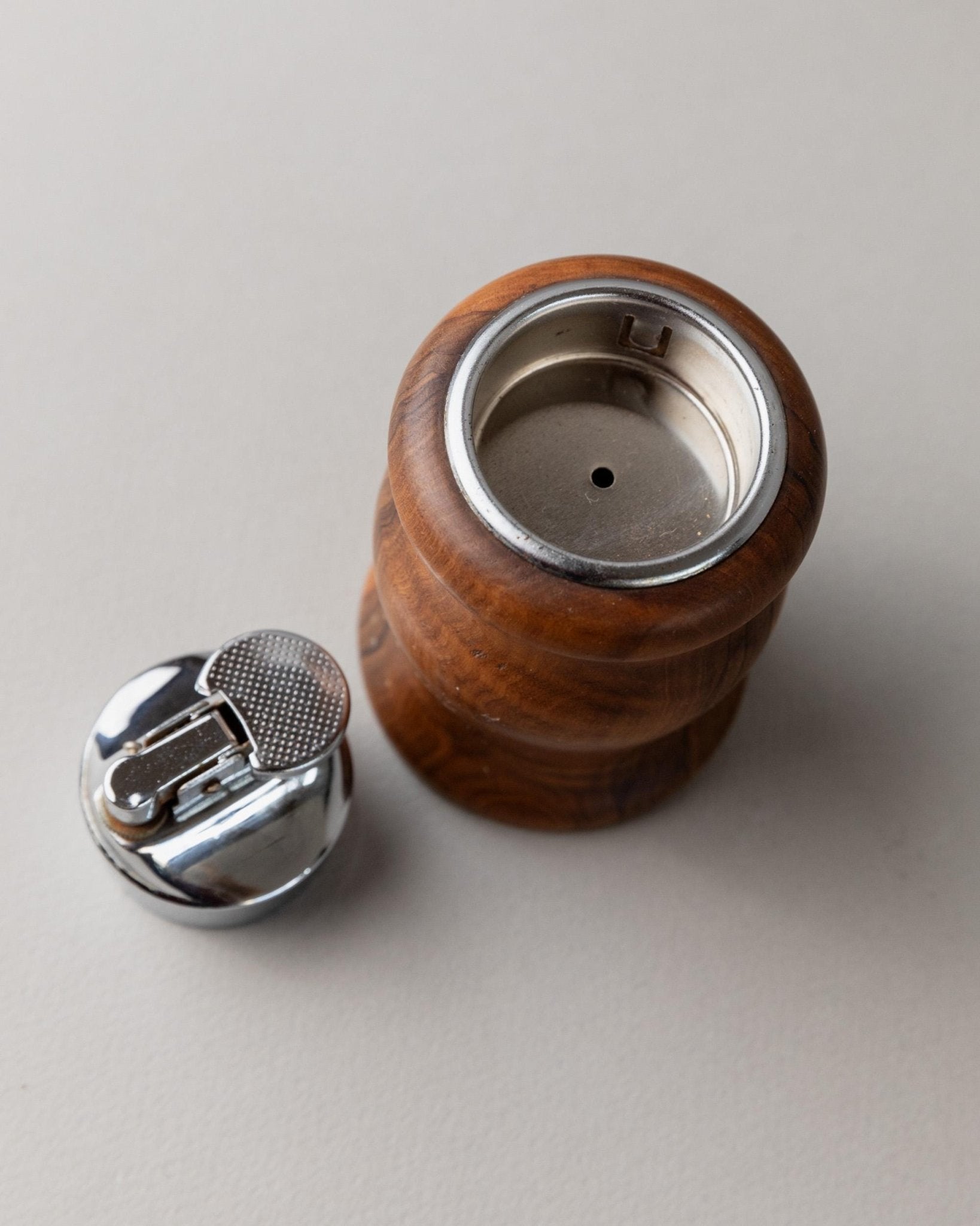 Vintage Tischfeuerzeug Holz einzigartig