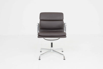 Vintage Bürostuhl EA 217 Soft Pad von Charles und Ray Eames für Vitra braunes Leder