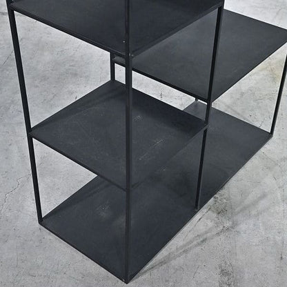 Vintage Regal Metall offen minimalistisch