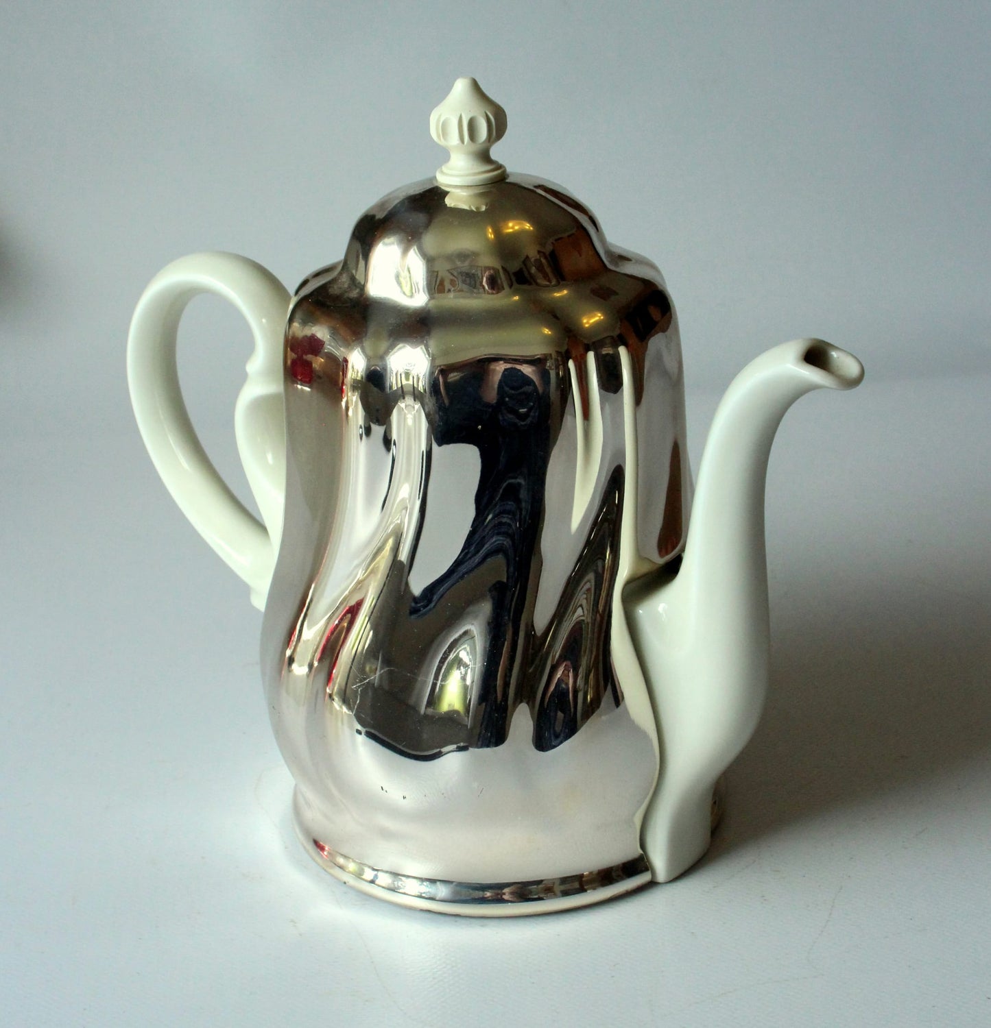 Vintage Kaffeekanne HKE Porzellan mit versilberter Warmhaltehaube