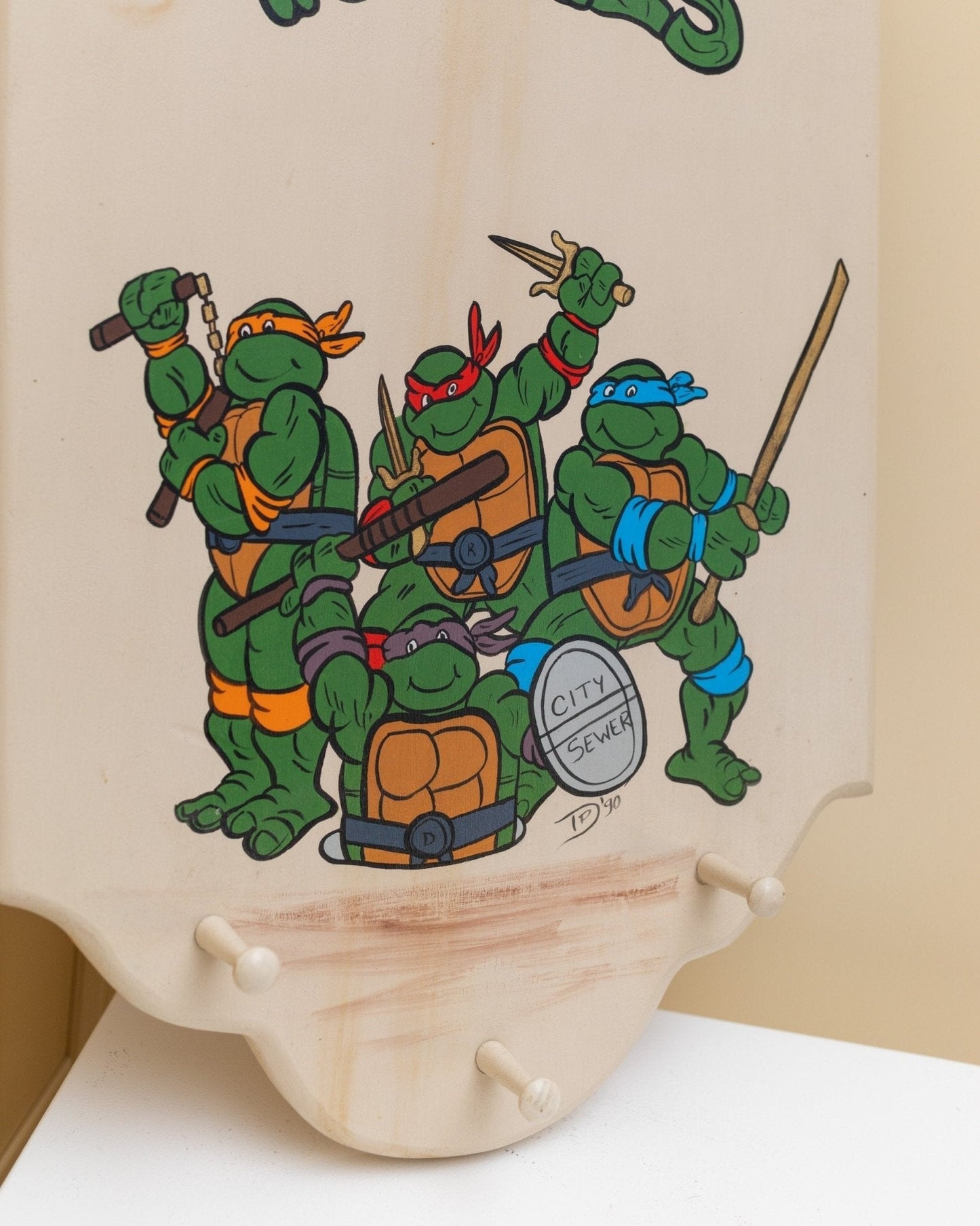 Vintage Kleiderschrank Teenage Mutant Ninja Turtles Motiv Unikat
