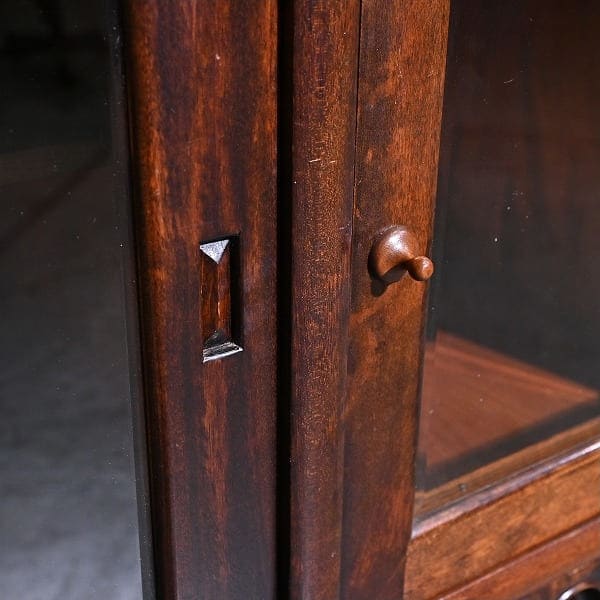 Vintage Teeschrank „Veränderte #90“ von Matsumoto Mingei