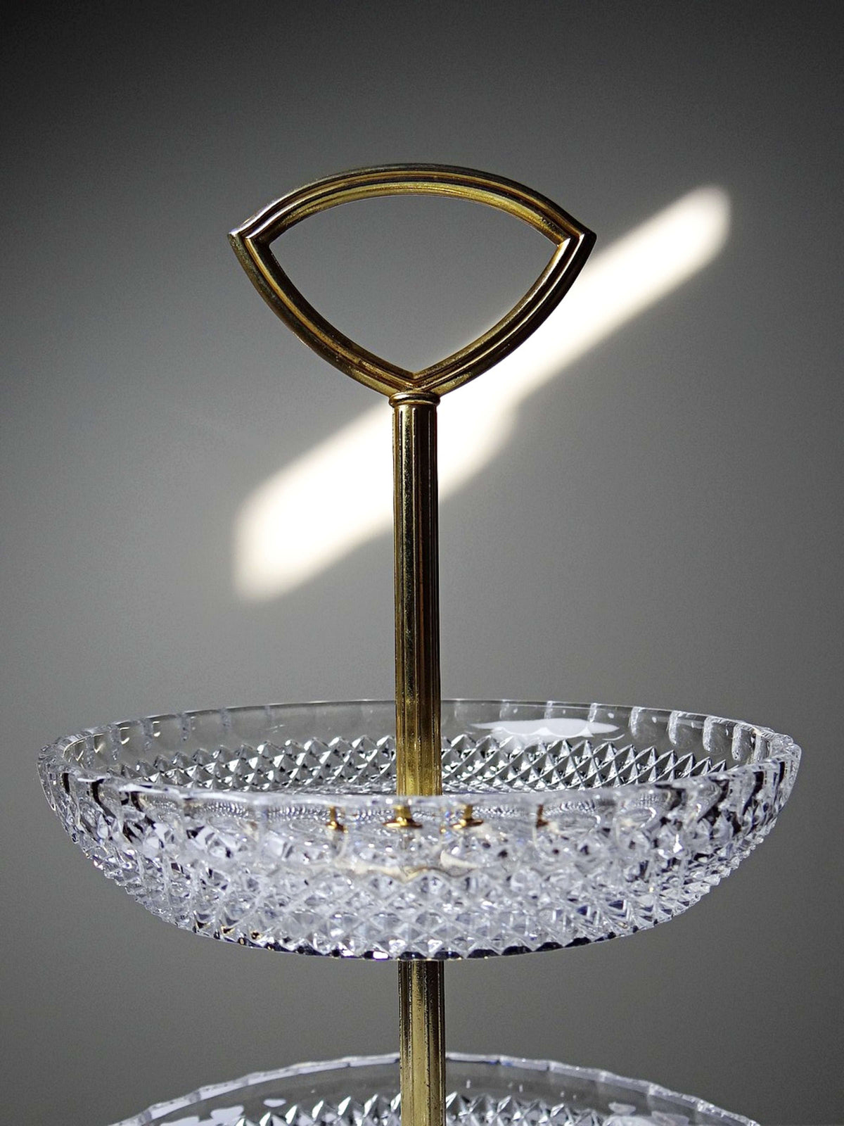 Vintage Etagere aus Kristallglas und vergoldetem Metall, Hollywood Regency