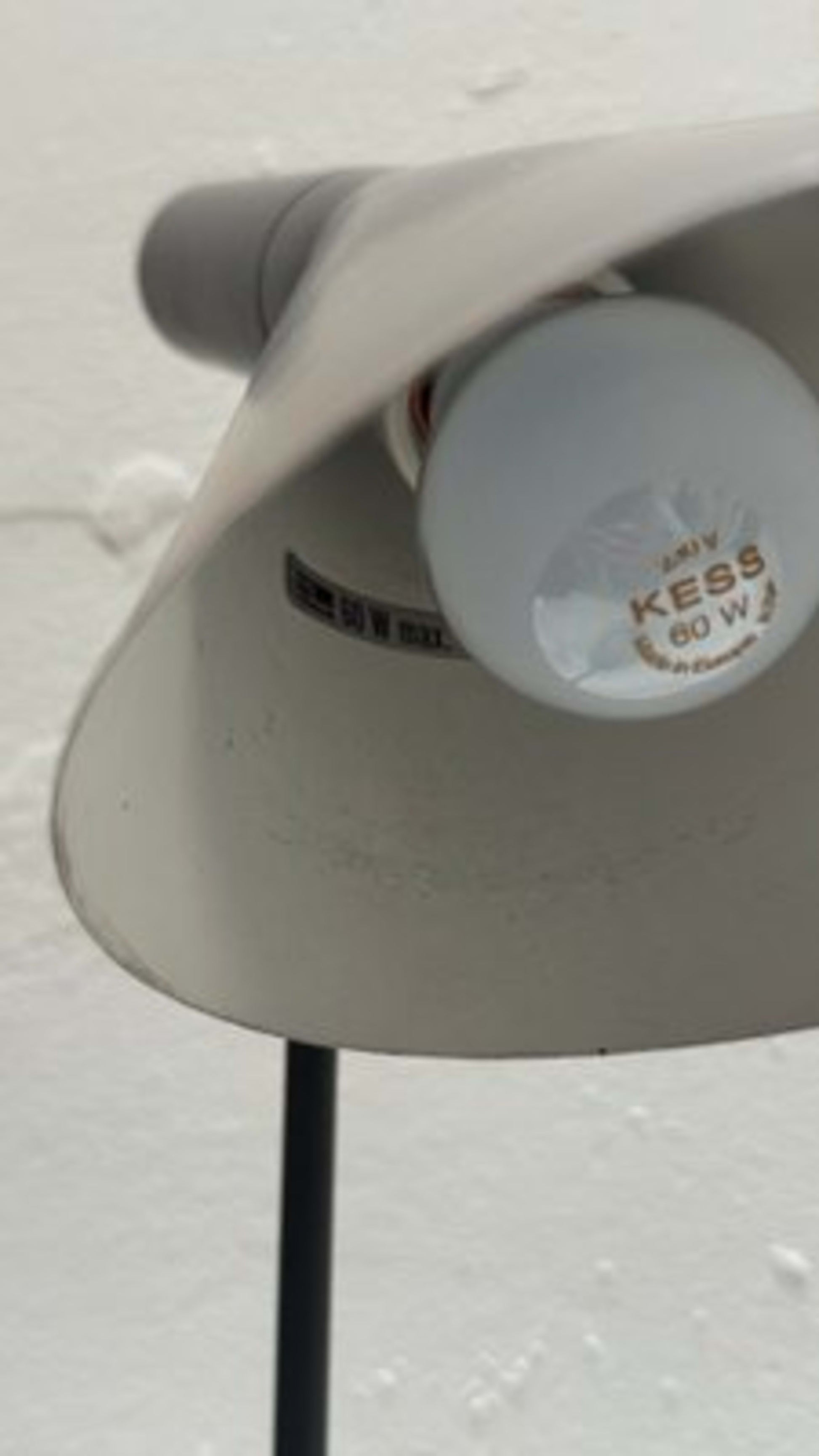 Vintage Tischlampe AJ von Arne Jacobsen für Louis Poulsen Braun Grau