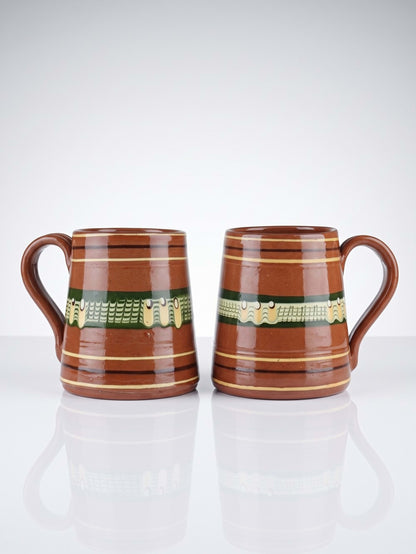 Set von 2 Vintage Keramikkrüge Troyan, Bulgarien