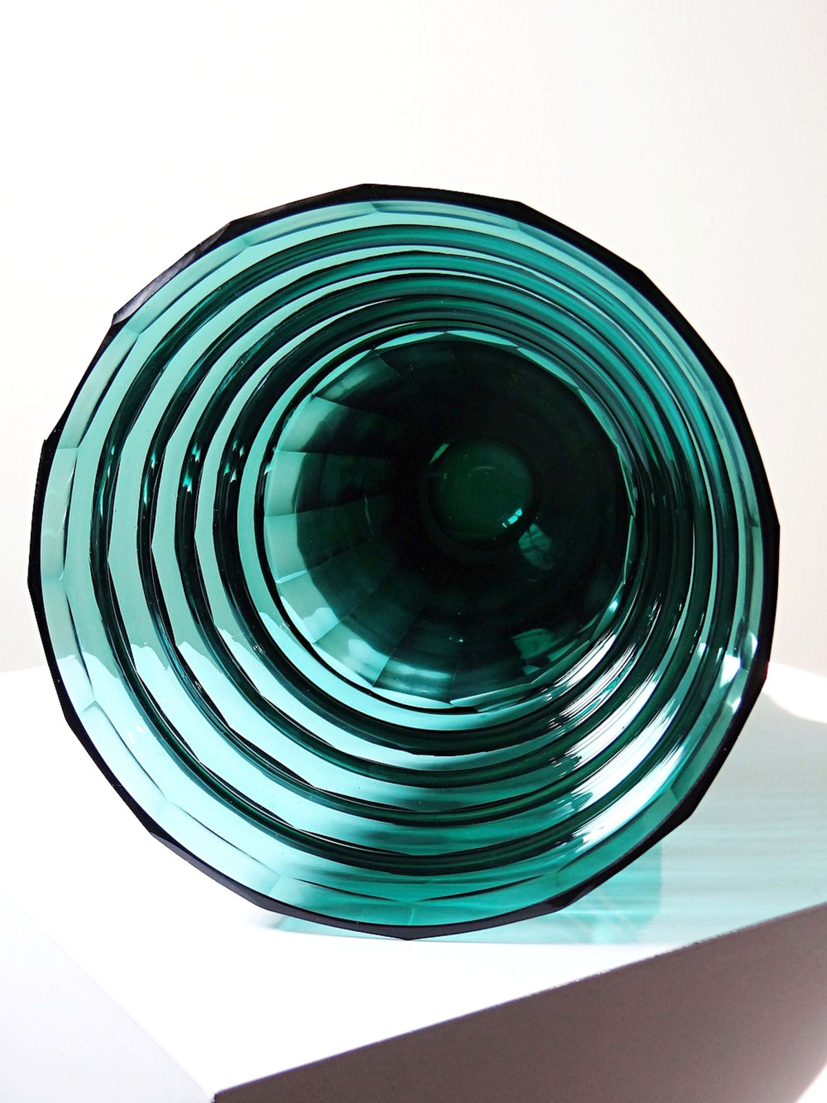 Antike Art Déco Kristallvase Smaragdgrün, Böhmen 1920-1930