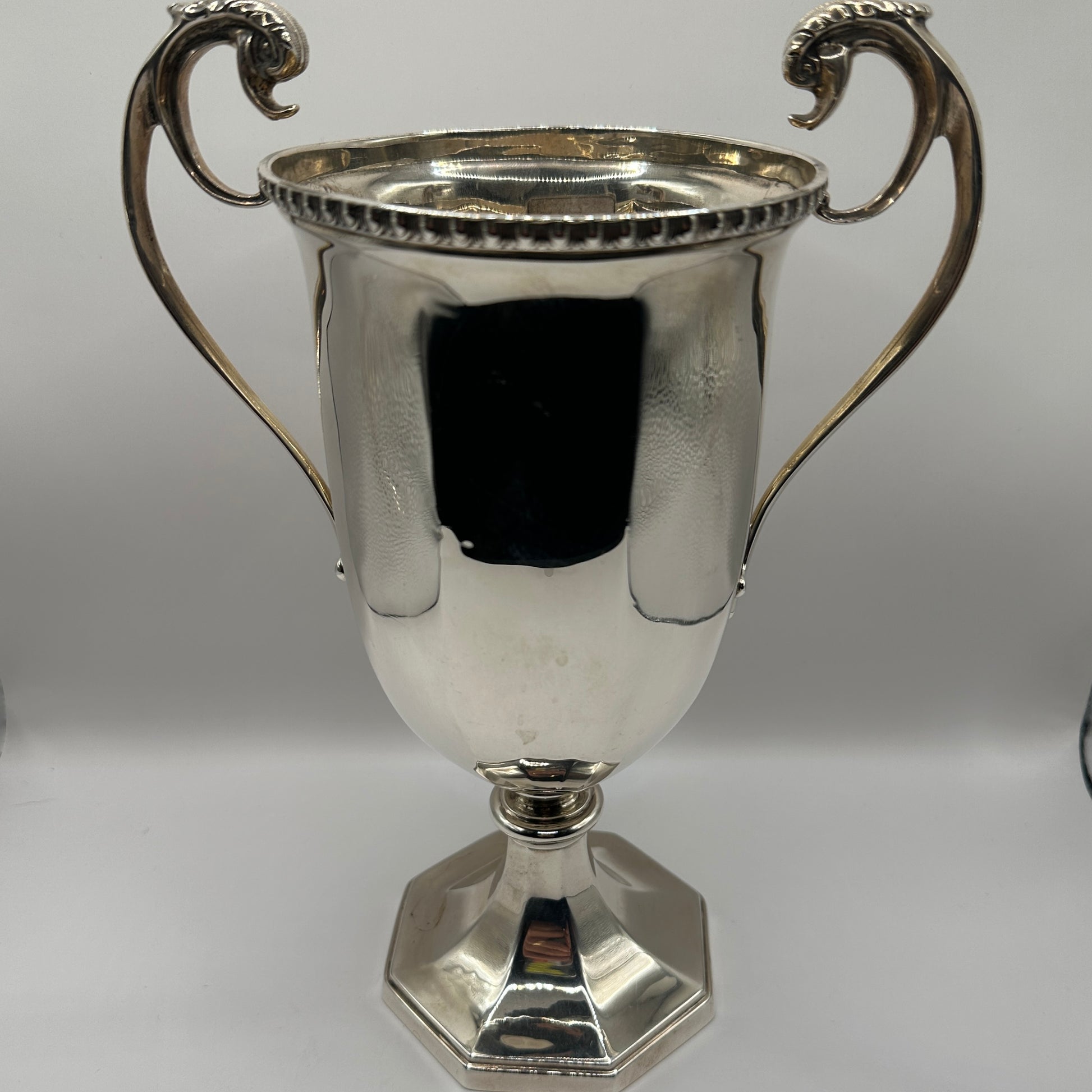 Vintage Pokal aus Sterling Silber mit zwei Henkeln, englisch, vergoldet innen, Birmingham, 20. Jh.