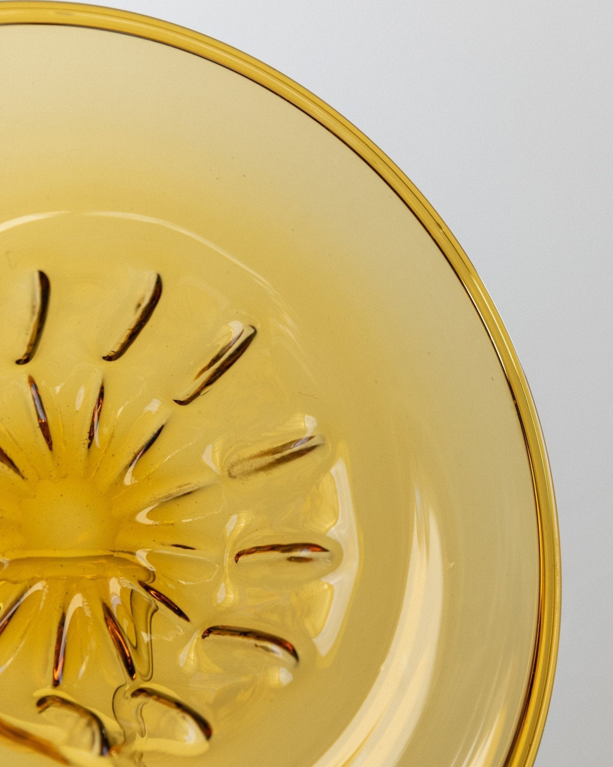 Vintage Schale aus Murano-Glas von Murano, bernsteinfarben, geripptes Muster