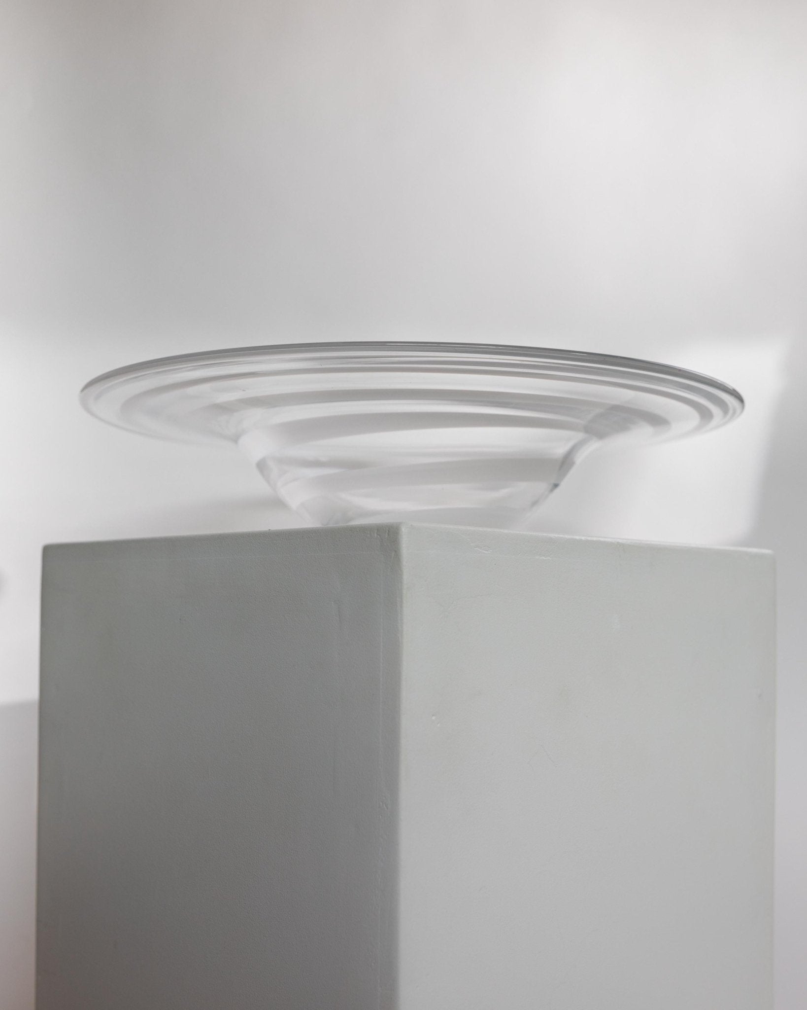 Vintage Schale Murano Glas von Murano Italy, klare und weiße Swirls, 1970er, dekorativ