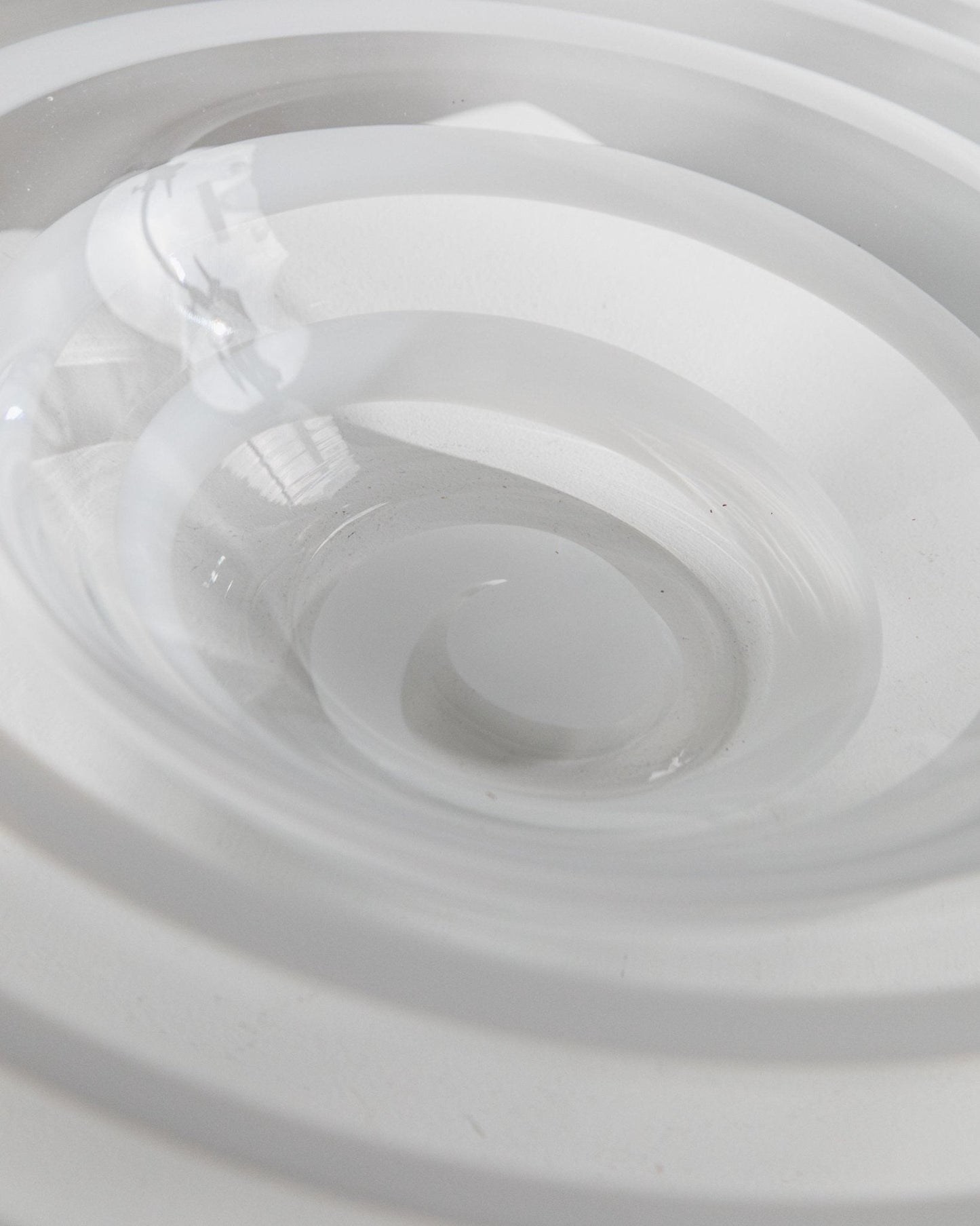 Vintage Schale Murano Glas von Murano Italy, klare und weiße Swirls, 1970er, dekorativ