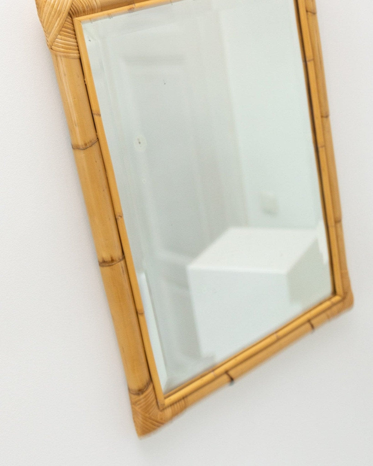 Miroir mural vintage en bambou par McM années 1940