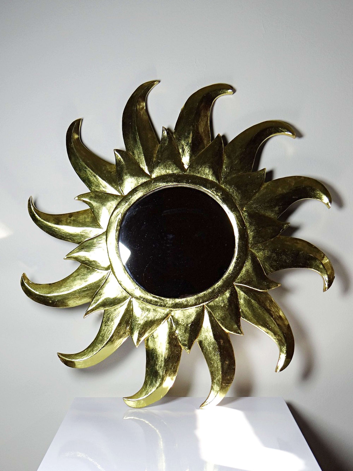 Vintage Sonnenspiegel aus Holz und Blattgold, Hollywood Regency
