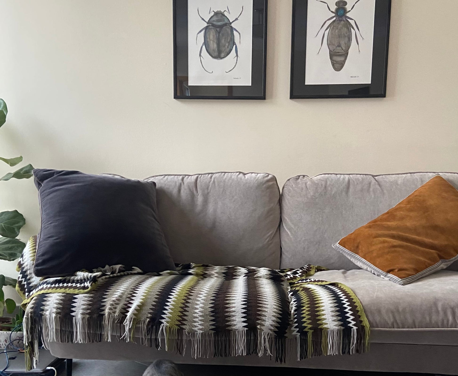 Vintage 3-Sitzer Sofa Fiona für SITS Malibu Velvet Beige schwarz