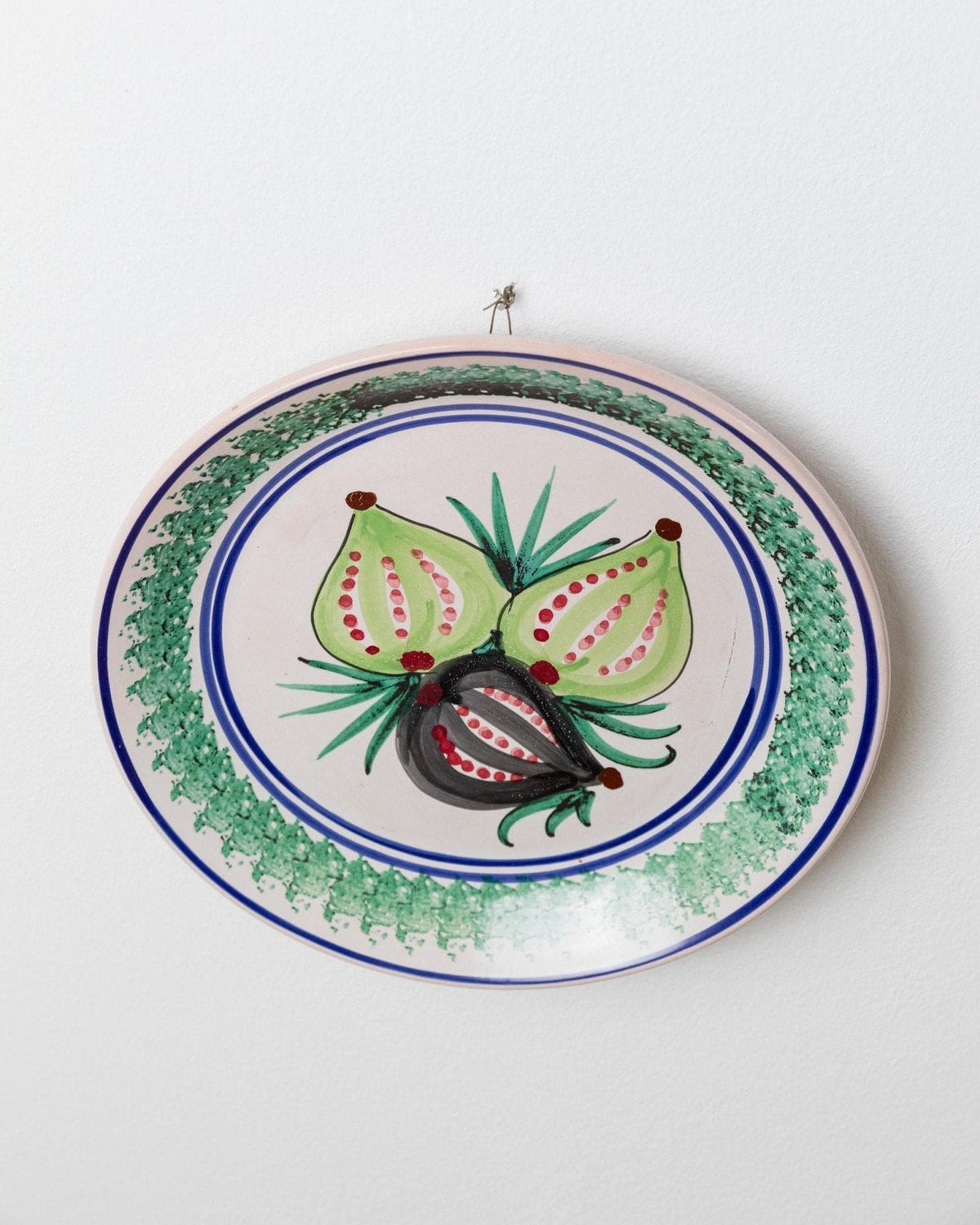 Assiette vintage en céramique peinte à la main motif fruits 3 figues Sicile années 1960 rétro