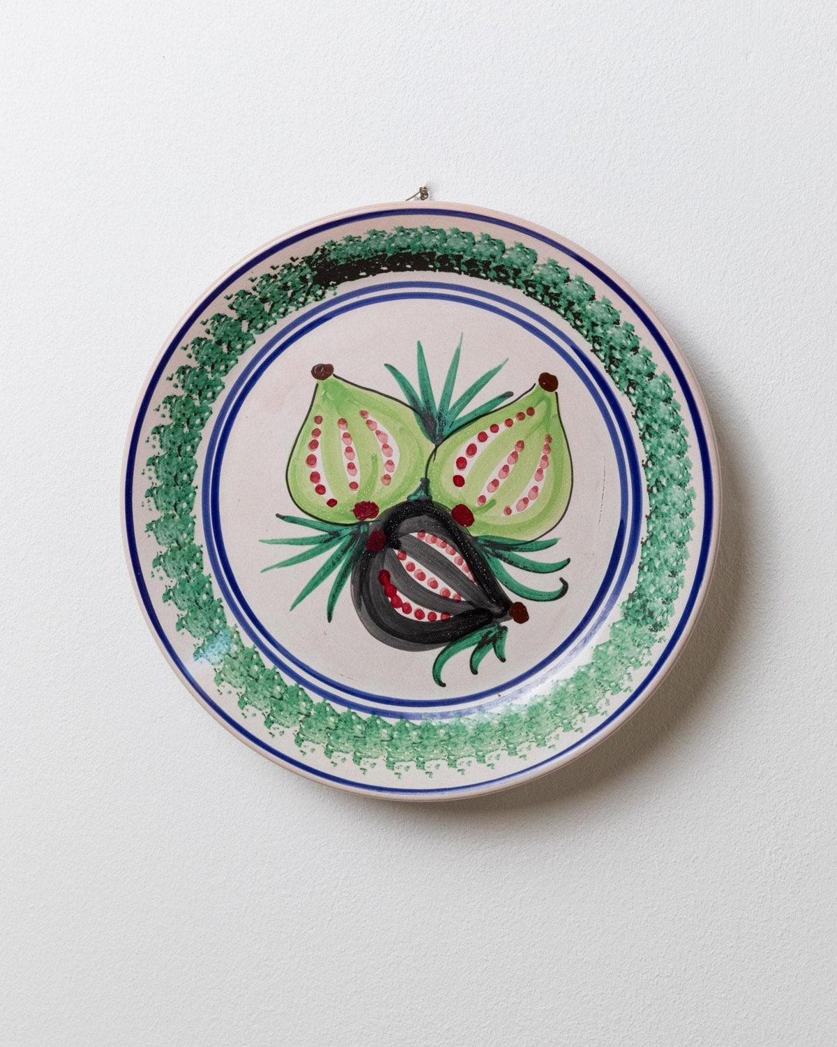 Assiette vintage en céramique peinte à la main motif fruits 3 figues Sicile années 1960 rétro