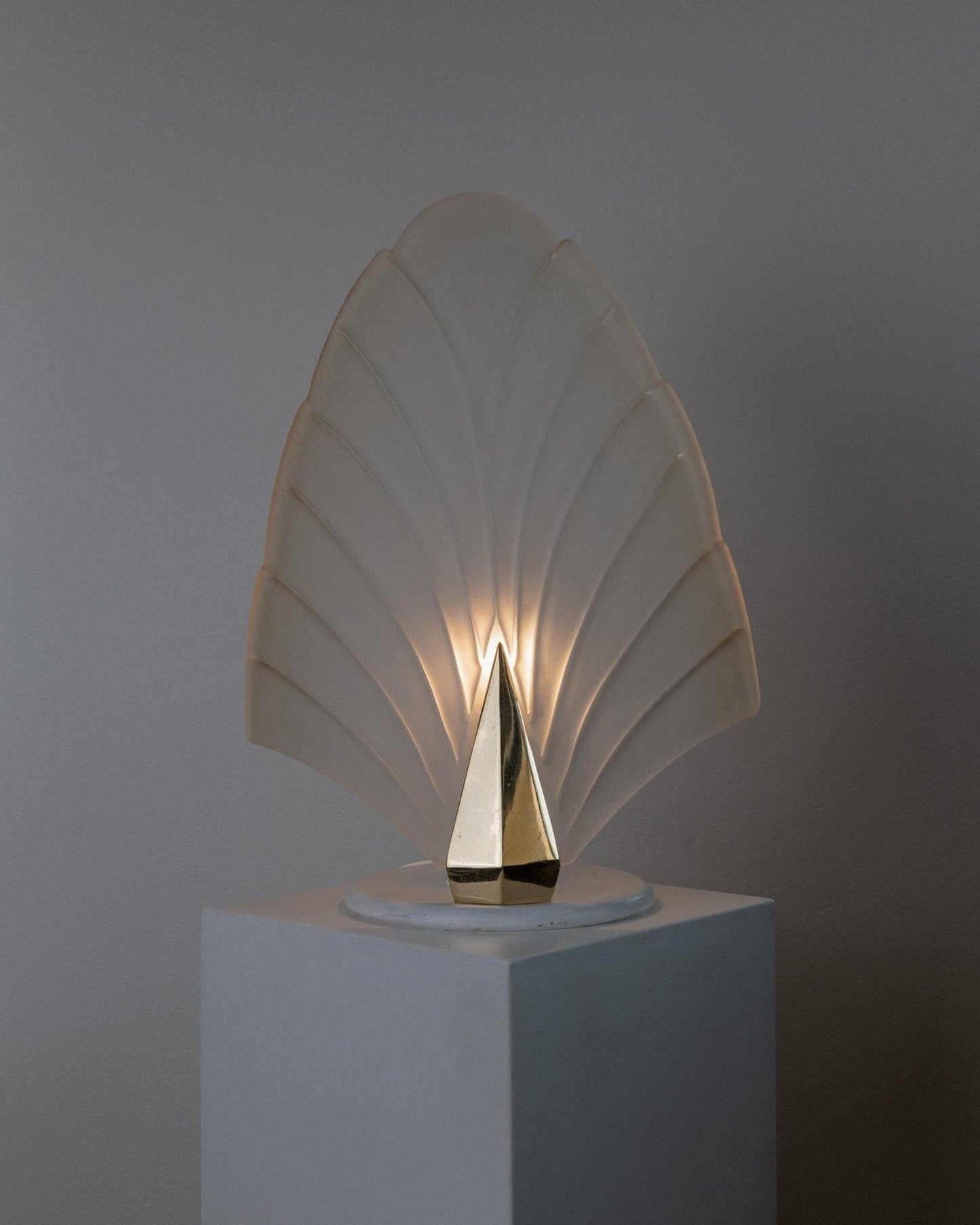 Vintage Murano Glass Table Lamp Leaf Shape White Gold Metal Base Italy 1980s