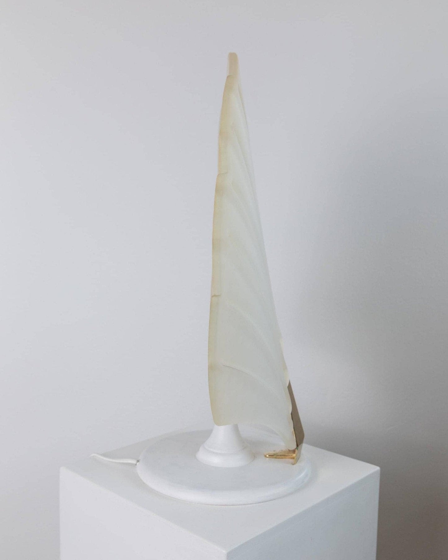 Vintage Murano Glass Table Lamp Leaf Shape White Gold Metal Base Italy 1980s