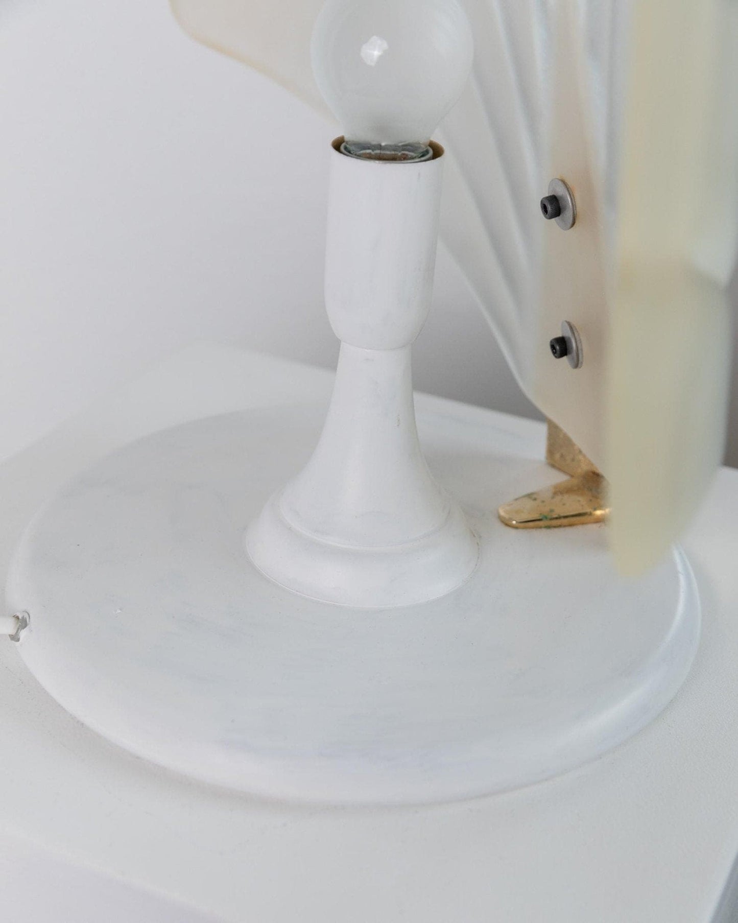 Vintage Murano Glass Table Lamp Leaf Shape White Gold Metal Base Italy 1980s