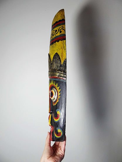 Vintage Wandmaske Bali, Holz handbemalt, Indonesien 1970er