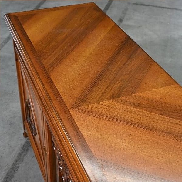 Vintage Sideboard ART977 von Medea
