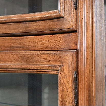 Vintage Vitrine Grand Villa von Drexel Heritage mit Glaseinlegeböden und Beleuchtung