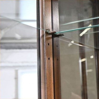 Vintage Vitrine Grand Villa von Drexel Heritage mit Glaseinlegeböden und Beleuchtung