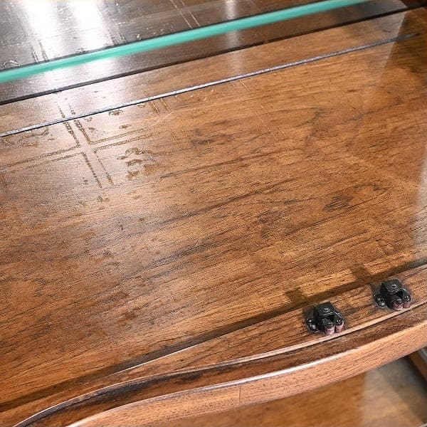 Vintage Vitrine Grand Villa von Drexel Heritage mit Glaseinlegeböden und Beleuchtung
