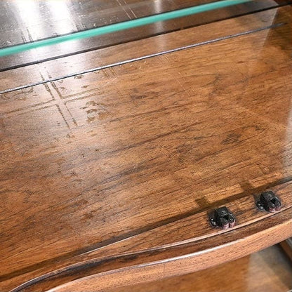 Vintage Vitrine Grand Villa von Drexel Heritage mit Glaseinlegeböden und Beleuchtung