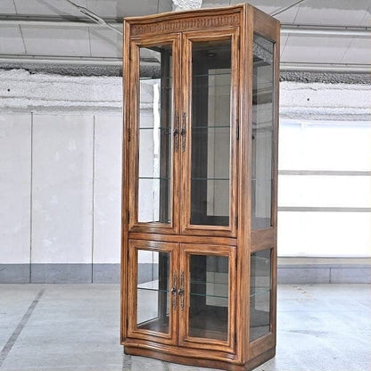 Vintage Vitrine Grand Villa von Drexel Heritage mit Glaseinlegeböden und Beleuchtung