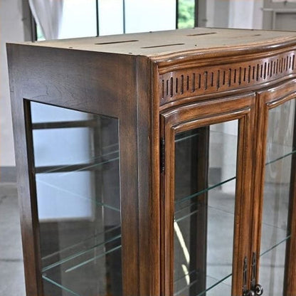 Vintage Vitrine Grand Villa von Drexel Heritage mit Glaseinlegeböden und Beleuchtung